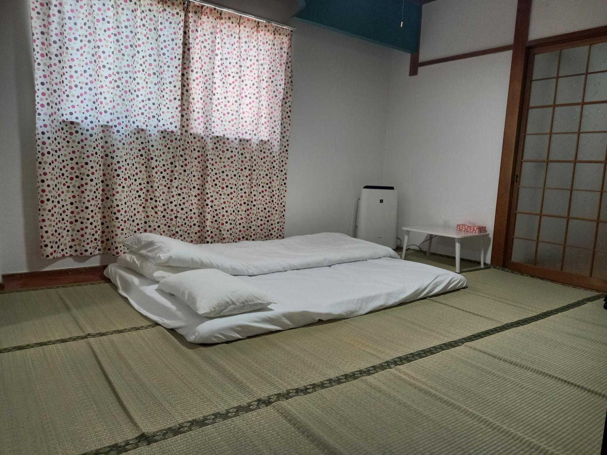 Lucky House Guest House Osaka Exterior photo